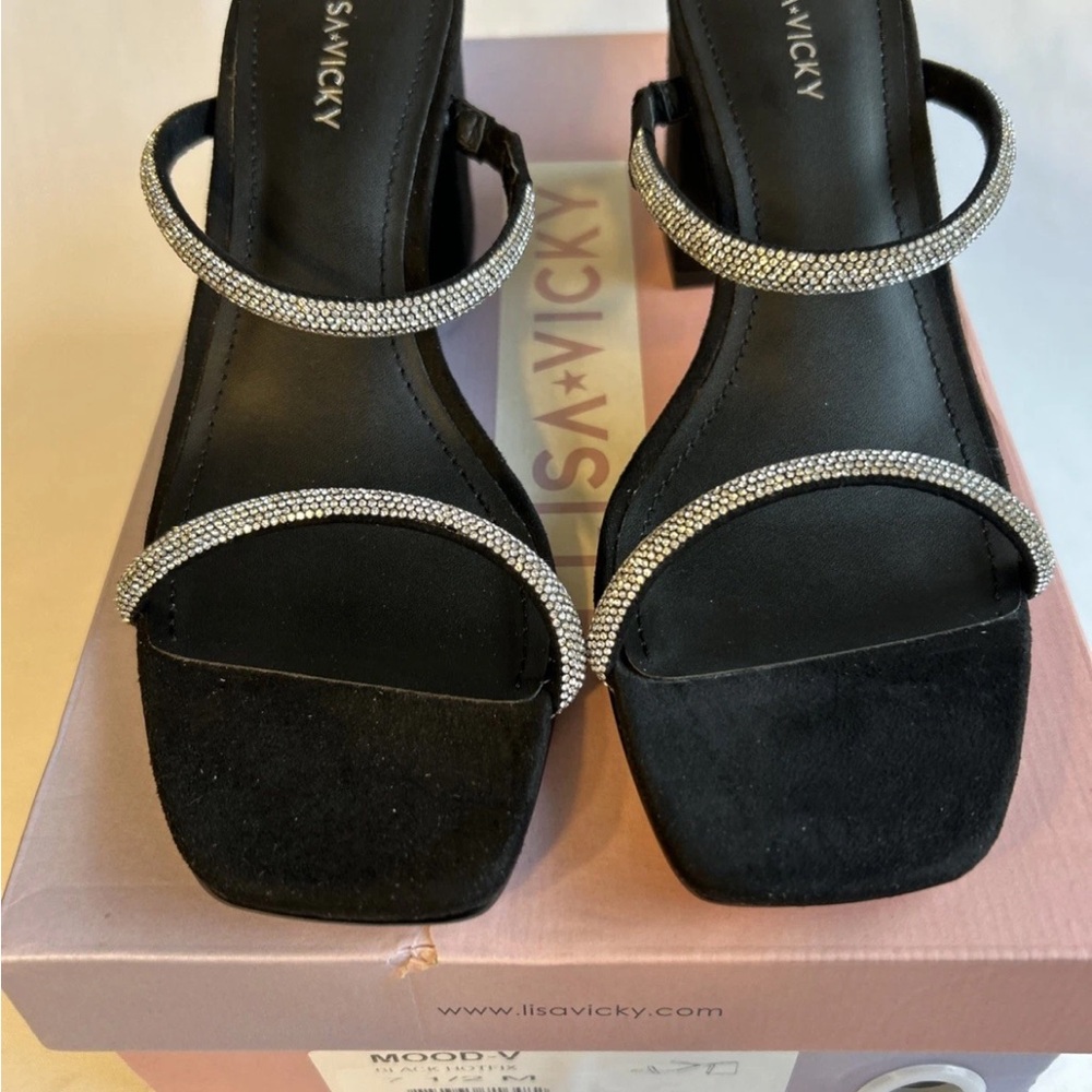 Lisa Vicky Sandals - Picture 2 of 5